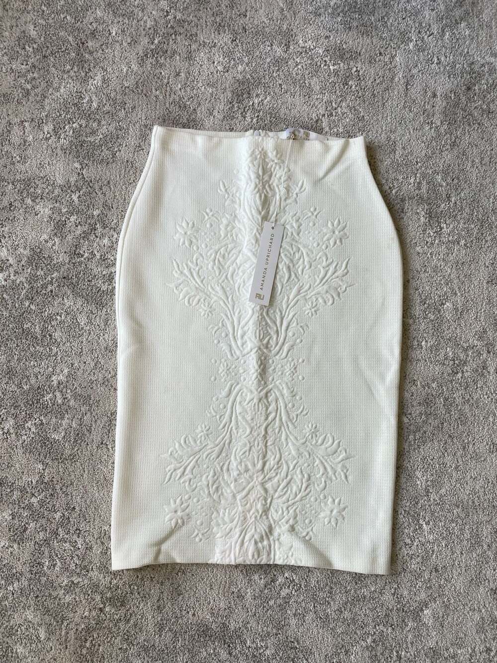 NWT Amanda Uprichard Winter White pencil Skirt Sz Med USA